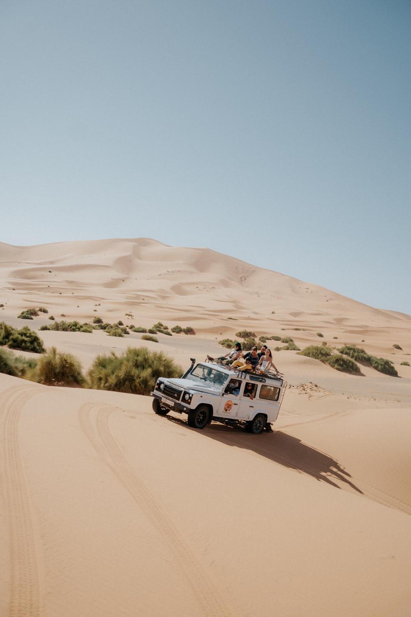Sahara Pearl Hotel Merzouga Bagian luar foto